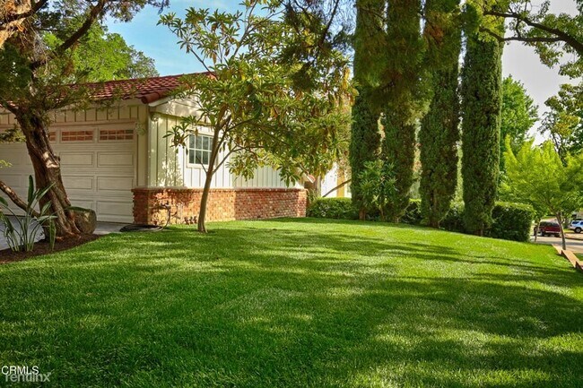 Building Photo - 3 br, 2 bath House - 1936 Montecito Dr