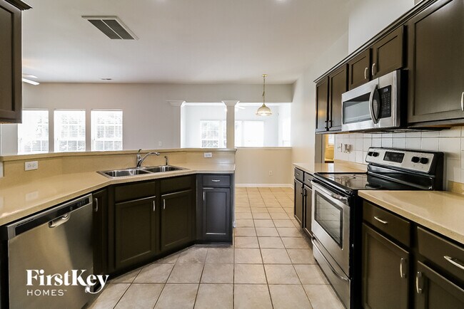 Foto del edificio - 3703 Pemberton Way