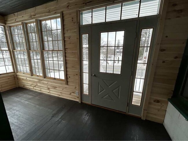 Three Season Porch - 302 Lake Ave