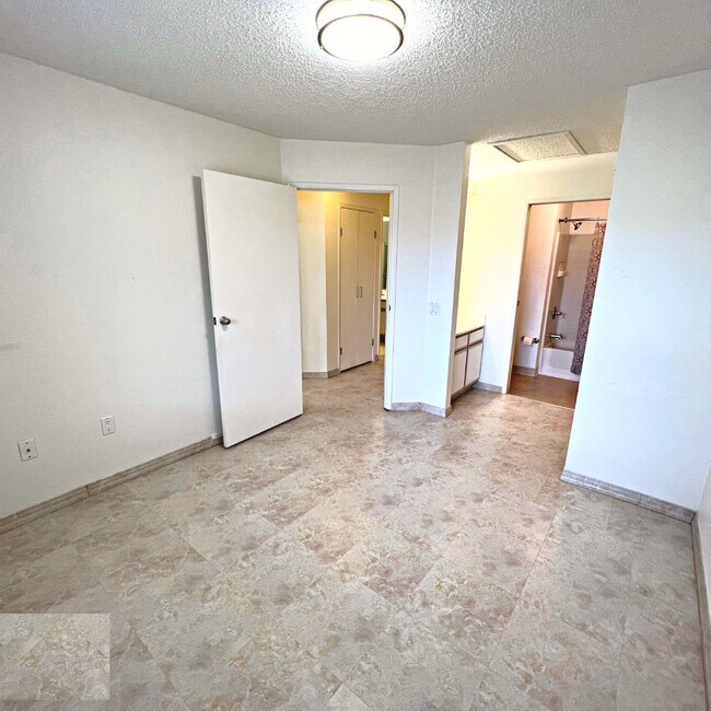 Master Bedroom - 95-1191 Makaikai St