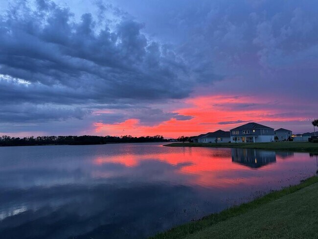 Foto del edificio - 3049 Ella Wy