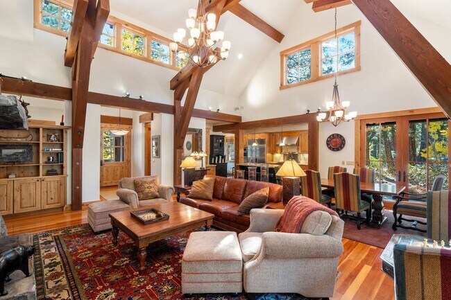 Foto del edificio - Luxury Lahontan Rental – Serene Forest Set...