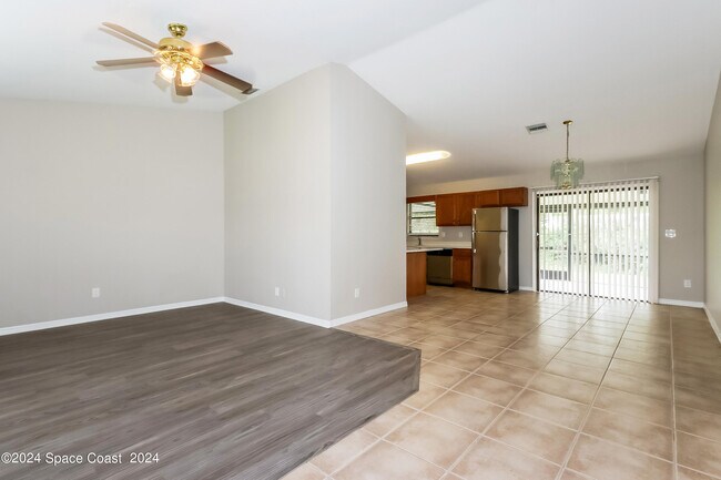 Foto del edificio - 1155 31st Ave SW