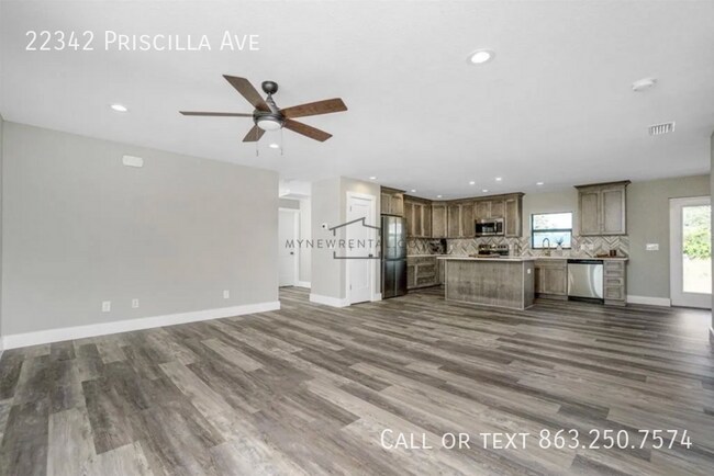 Foto del edificio - 22342 Priscilla Ave