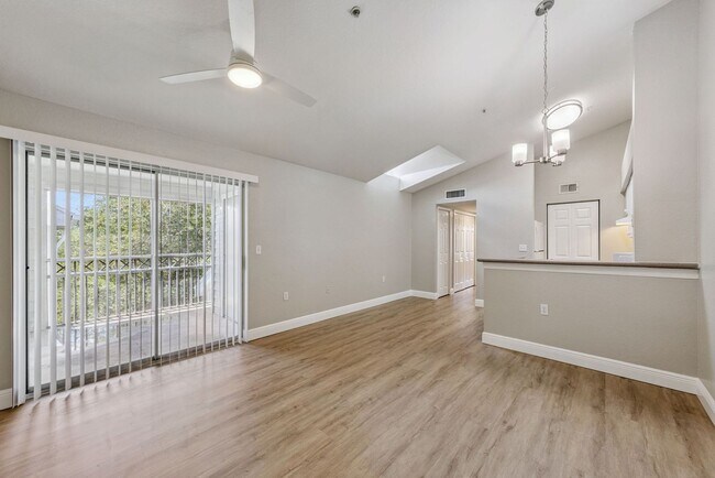 Building Photo - 2336 Midtown Ter #935
