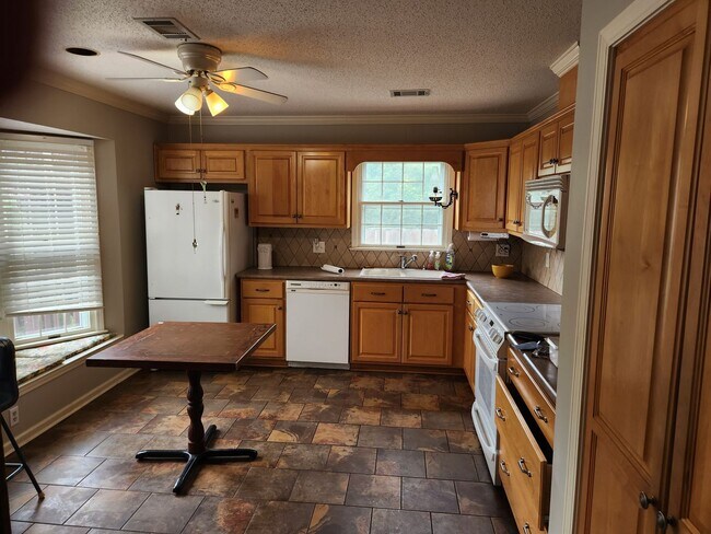 Building Photo - 1509 Bellingrath Dr., Tuscaloosa 35406