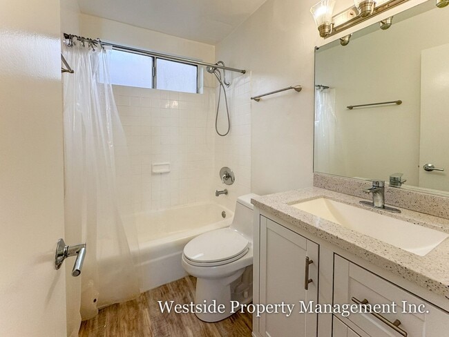 Building Photo - 45 Rose Ave