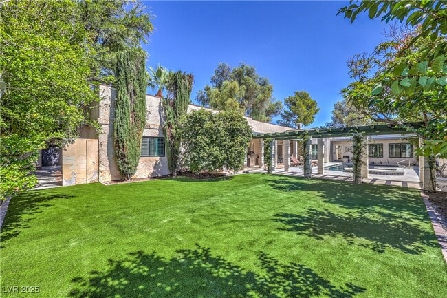 Foto del edificio - 2701 Alta Dr