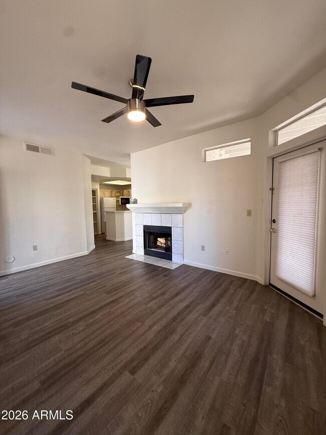 Foto del edificio - 11375 E Sahuaro Dr