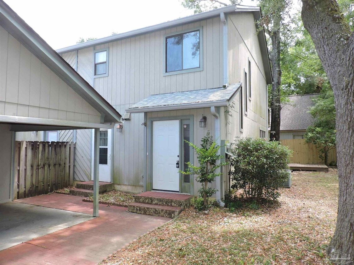 Primary Photo - 3501 Parkwood Ave