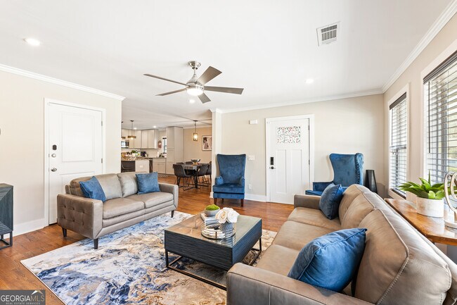 Foto del edificio - 1056 Harwell St NW