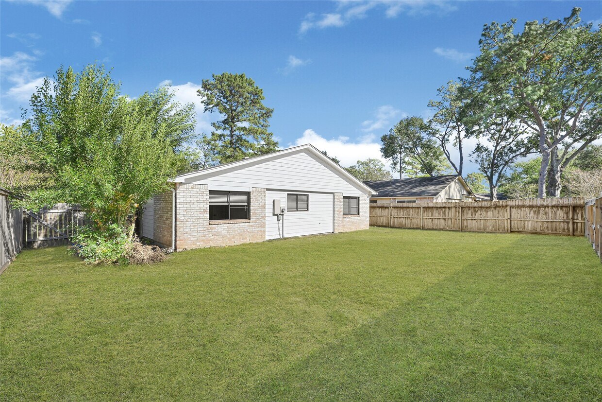 Foto del edificio - 17411 Seven Pines Dr