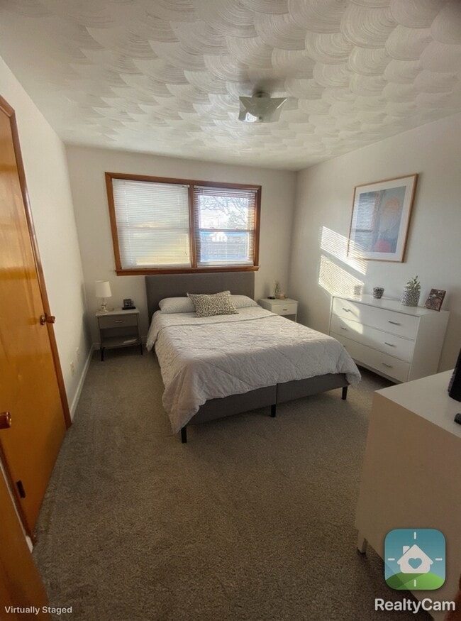 Foto del edificio - 809 Greenfield Dr