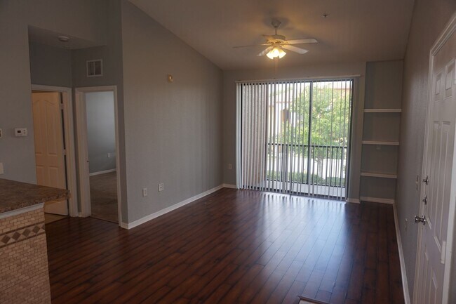 Foto del edificio - Newly Remodeled 1/1 in Serenata @ Metrowest