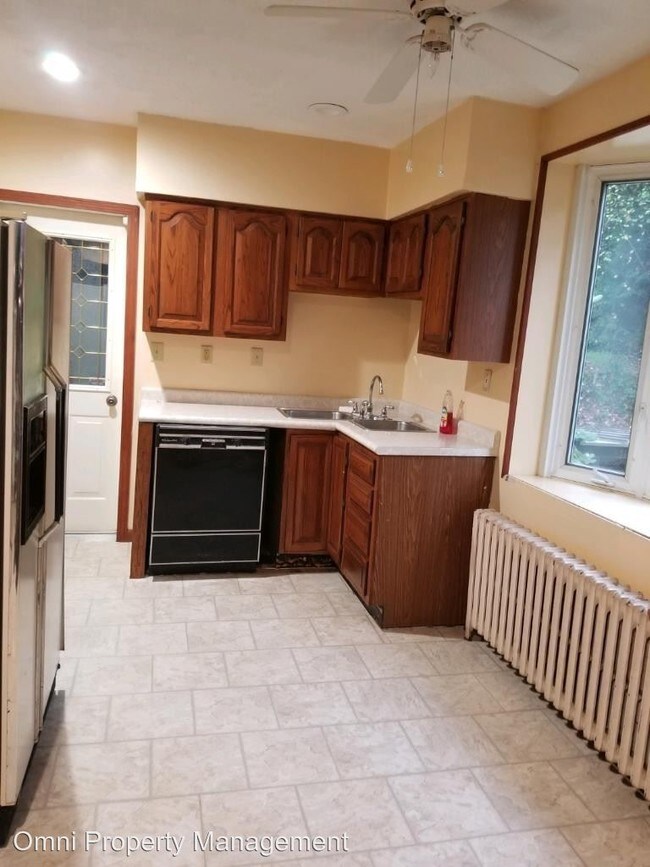 553555 Ardmore Blvd, Pittsburgh, PA 15221 Room for Rent in
