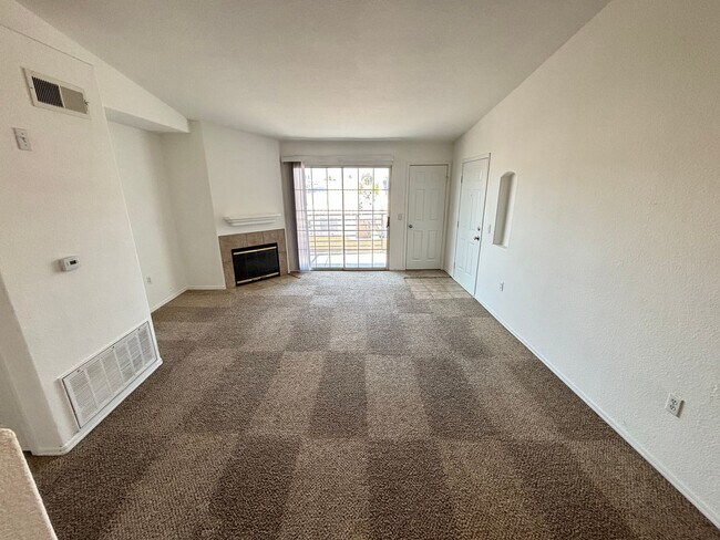 Foto del edificio - Beautiful 2Bed/2Bath home located in the C...