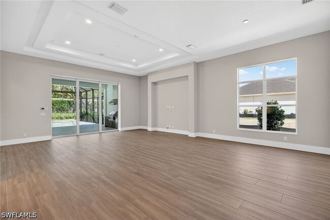 Foto del edificio - 9712 Moonflower Ln