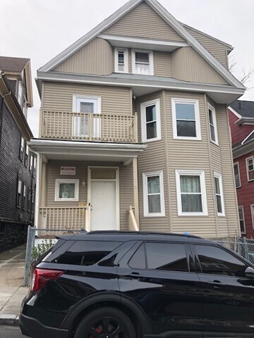 Building Photo - 19 Page St