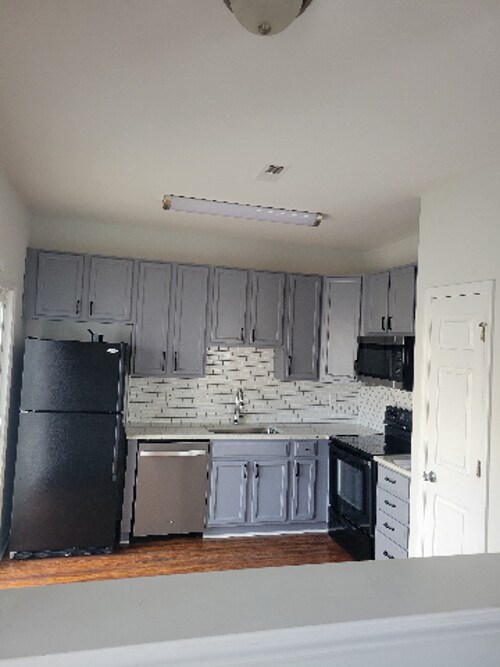 Foto del edificio - 1311 Canyon Rock Ct