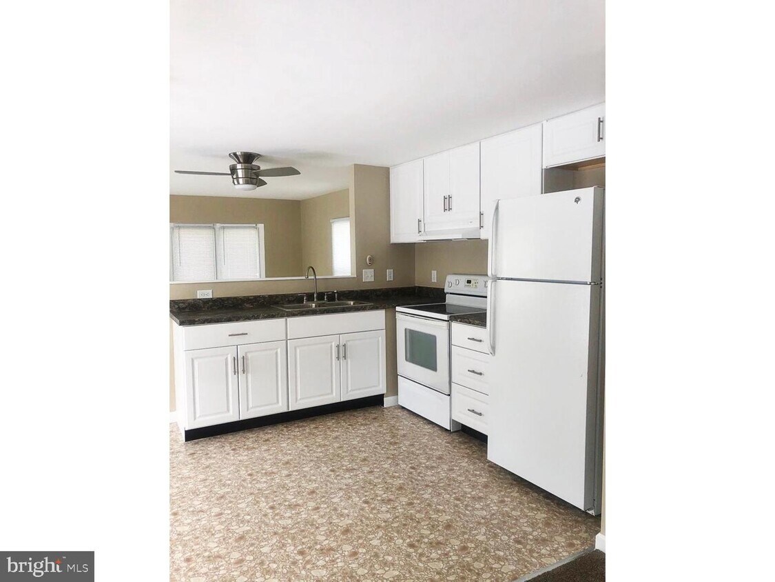 Foto principal - 16139 Peaceful Acres Ln