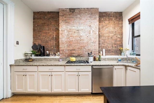 Foto del edificio - 813 Washington St