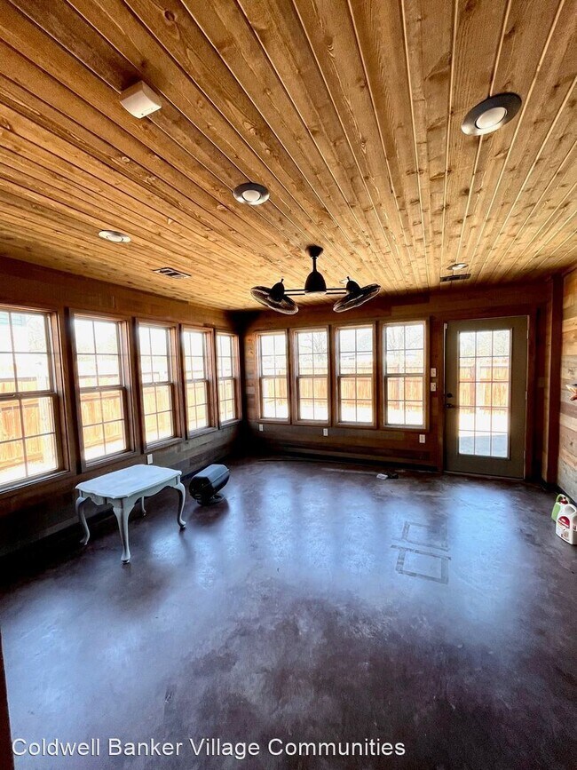 Building Photo - 3 br, 2 bath House - 6006 Beaver Creek