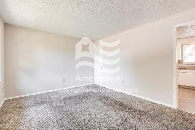Building Photo - 308 Marion Ave