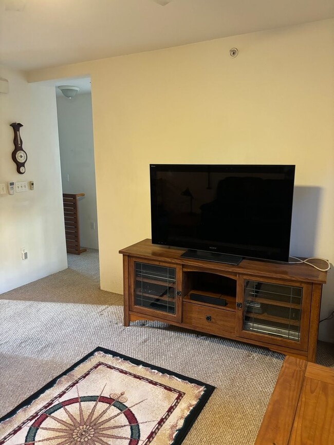 Building Photo - Move-In Ready 2BR/2BA Condo – Fully Furnis...