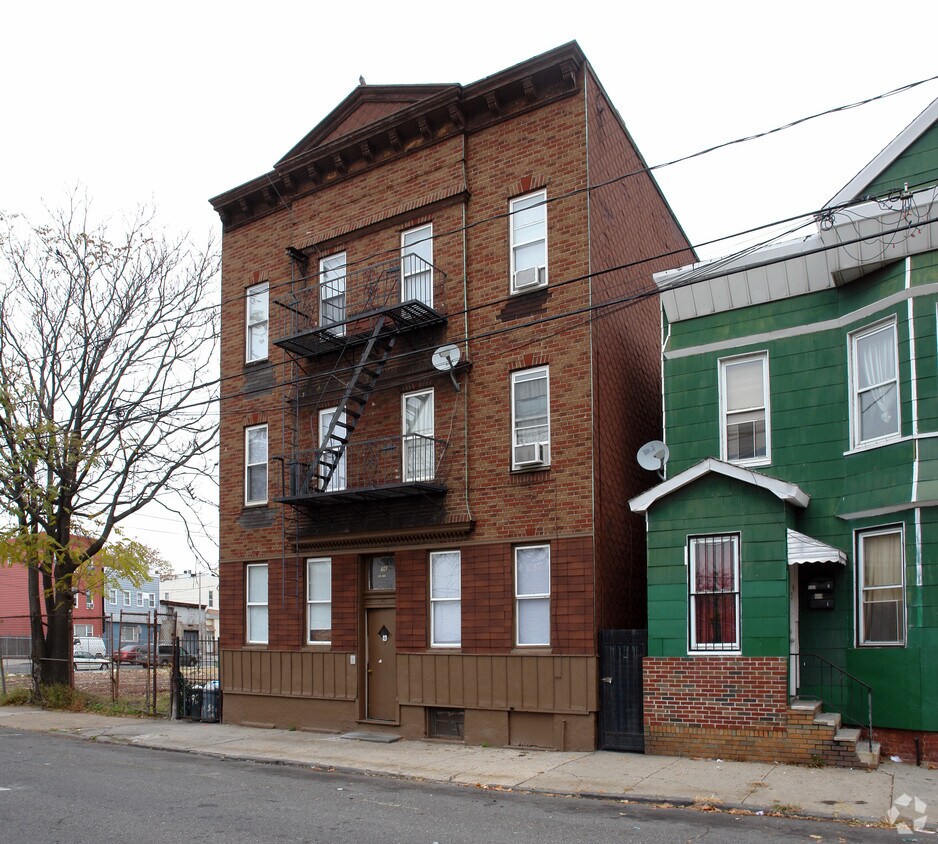 Building Photo - 96 Seaview Ave