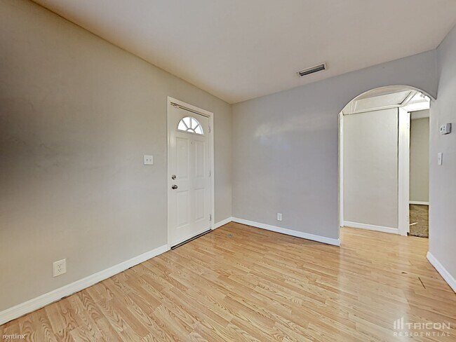 Foto del edificio - 2144 23rd Ave N