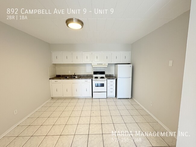Building Photo - SPACIOUS 2 BED/1 BATH UNIT - WALKING DISTA...
