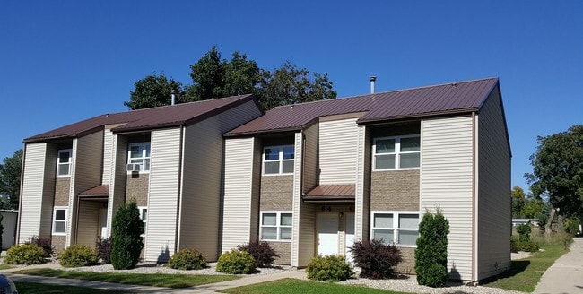 Building Photo - 618 W Overmeyer Dr