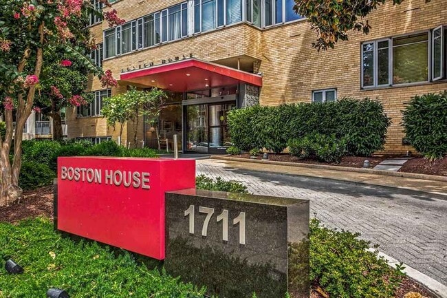 Building Photo - 1711 Massachusetts Ave NW