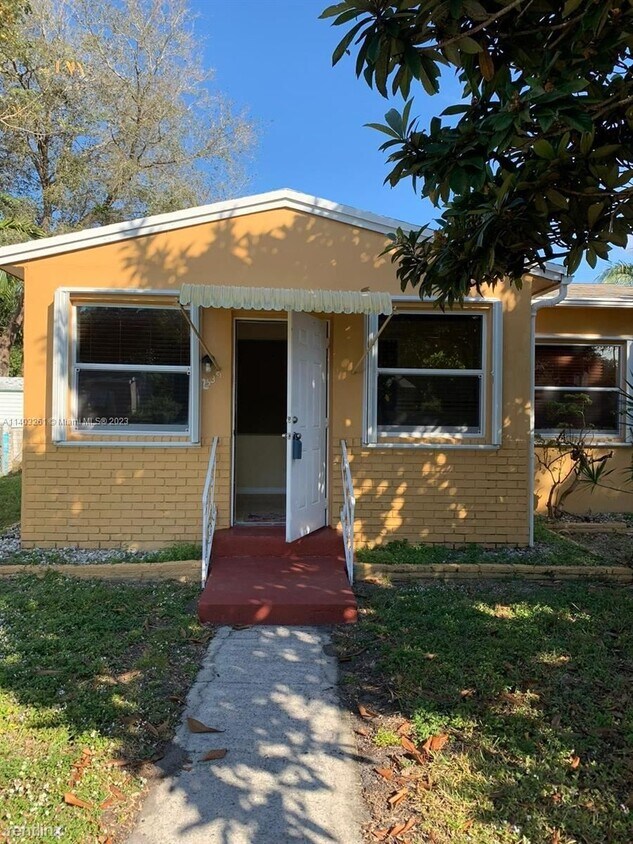 Primary Photo - 3 br, 2 bath House - 2539 Roosevelt St