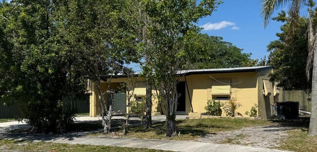 Foto del edificio - Large 4-1 house