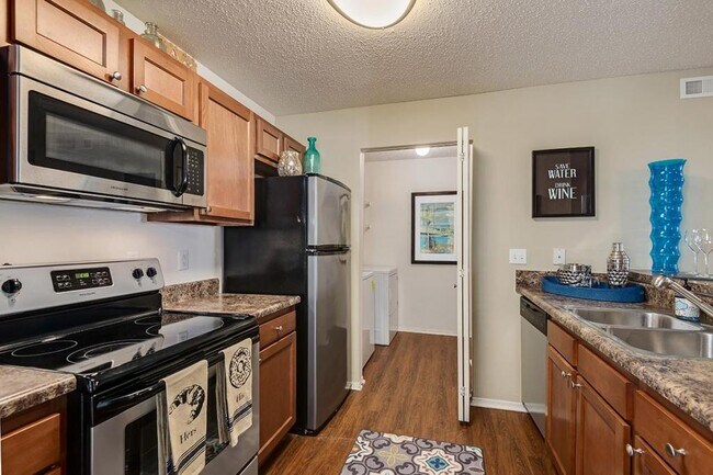 Building Photo - 3432 Imperator Lane #202, Louisville KY 40245