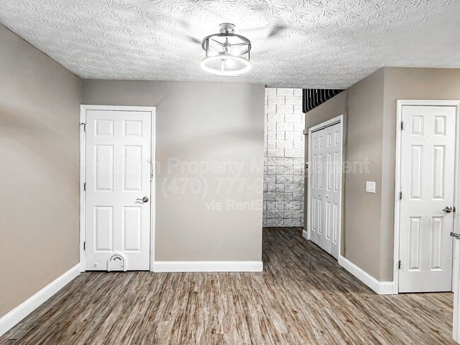 Photo - 233 Goshen Ln Townhome