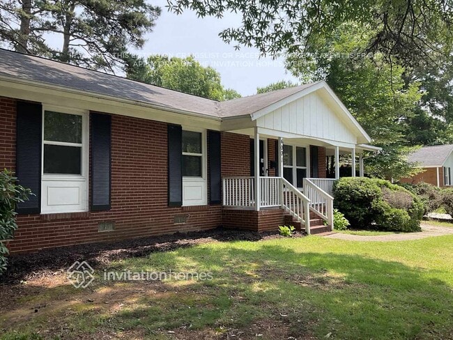 Building Photo - 4001 Abbeydale Dr