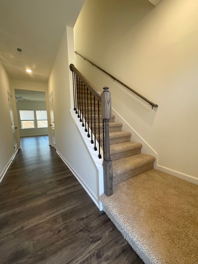 Building Photo - Nice 3 bedroom/2 bath - East Morristown