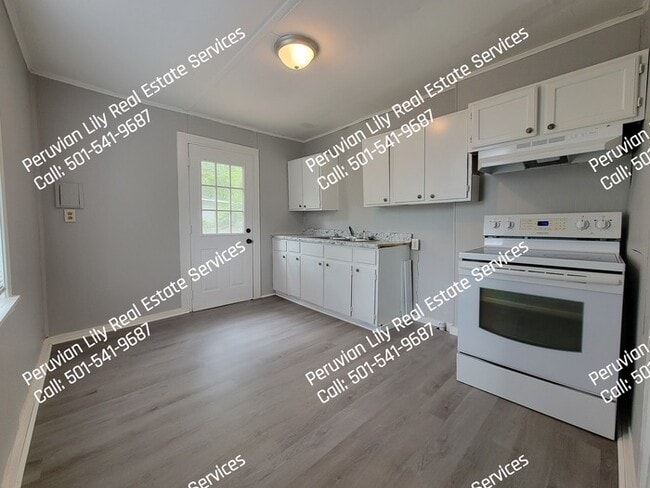 Building Photo - 100 Wilson St