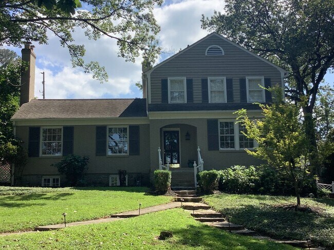 Photo - Executive Home in  Green Hills