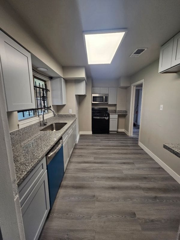 Building Photo - 1106 Sage Dr