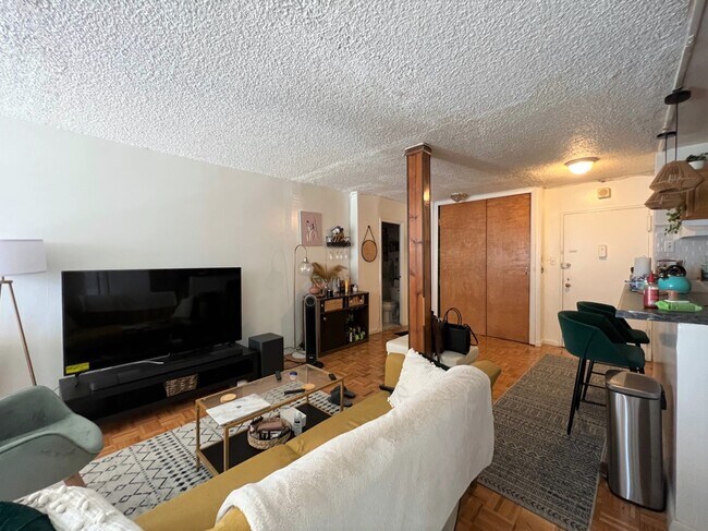 antes - 280 Marin Blvd