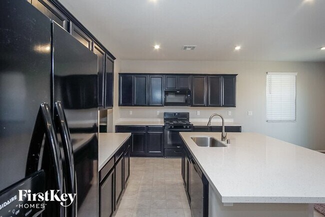 Foto del edificio - 4515 Cradle Cliff St