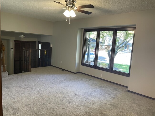 Building Photo - 1120 E James St