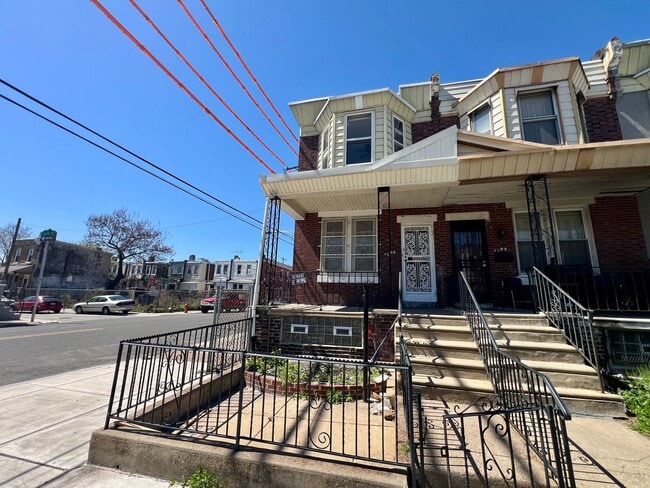 Photo - 1500 N Frazier St Townhome