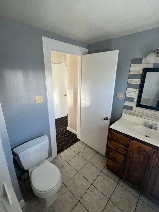 Primary Photo - 233 WEST 20TH