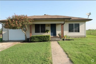 Building Photo - 615 FM 1466