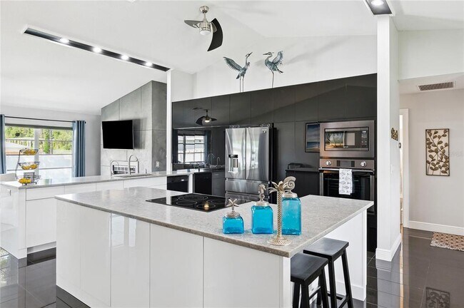 Building Photo - 3388 Papaya Rd
