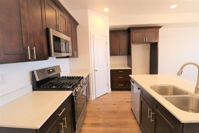 Building Photo - New Construction Townhome; 3 Bedroom, 2.5 ...